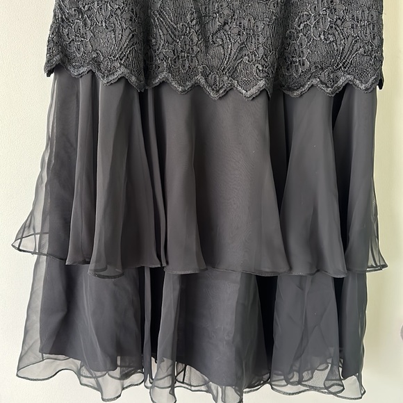 Vintage 80s 90s Black Lace Tiered Dress Size 15-16 by A La Carte California - Picture 2 of 8